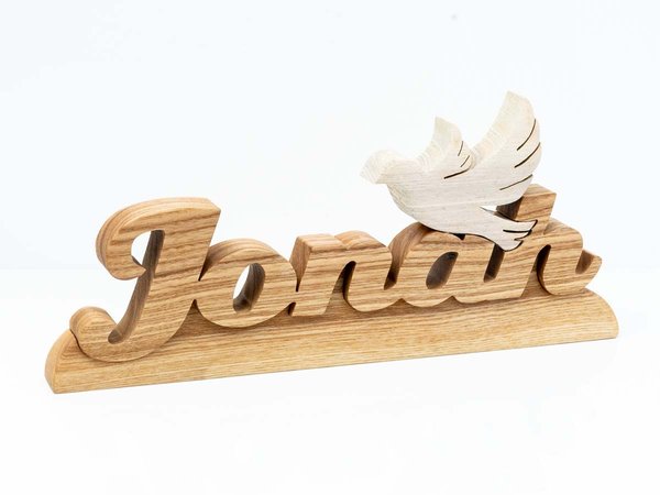 Personalisierter Schriftzug mit Taube aus Holz